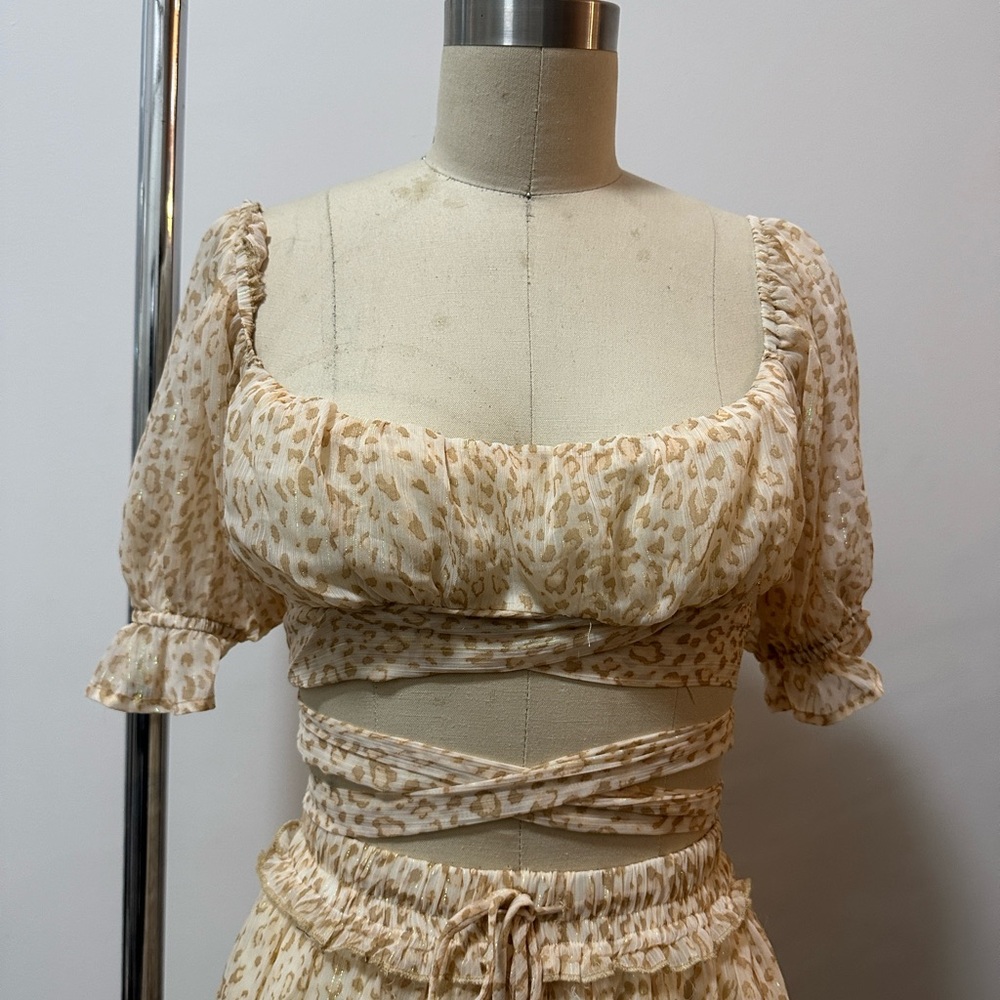 Cute animal print crop top in pink-ish cream color